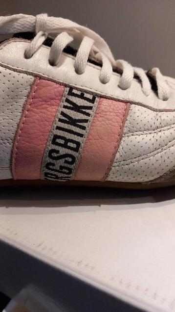 SCHOENEN BIKKEMBERGS WIT IN LEDER beschikbaar voor biedingen