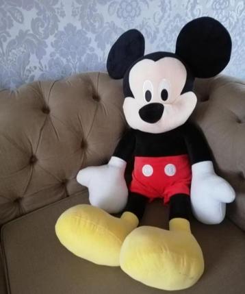 Grote Mickey Mouse beer. Leuk als geschenk. beschikbaar voor biedingen
