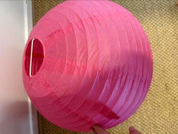Roze lampion lamp beschikbaar voor biedingen
