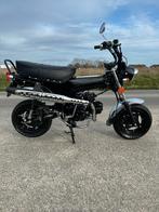 Showroomstaat 317KM 2023 Zhenhua Dax, Fietsen en Brommers, Brommers | Honda, Ophalen, Klasse A (25 km/u), Zo goed als nieuw, 4 versnellingen