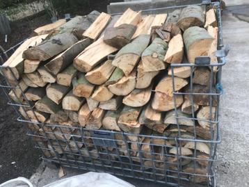 brandhout beschikbaar voor biedingen
