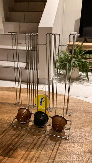 Dolce Gusto cups houder beschikbaar voor biedingen