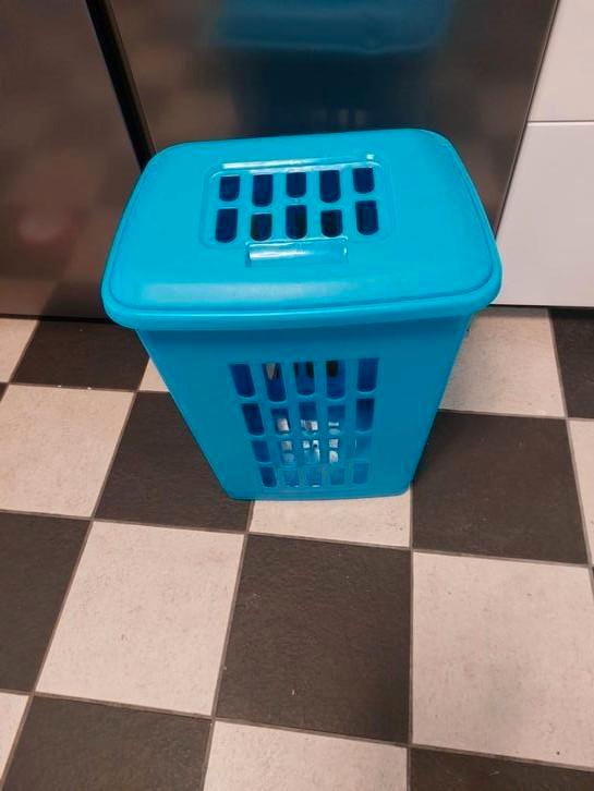 À  VENDRE  MANNE À LINGE  BLEUE ... OCCASION, Huis en Inrichting, Badkamer | Badtextiel en Accessoires, Gebruikt, Ophalen