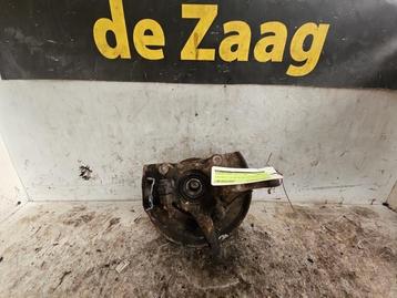 Fusee rechts-voor van een Mitsubishi Space Star beschikbaar voor biedingen