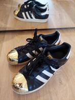 A Vendre BASKET ADIDAS SUPERSTAR GOLD TOE Taille 39.5, Utilisé, Enlèvement ou Envoi, Chaussures