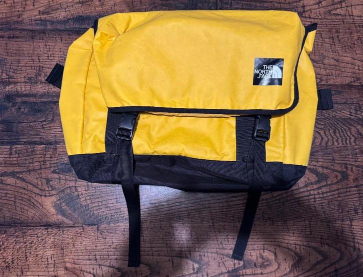 Vintage - The North Face Base Camp Messenger Bag (from 2004), Handtassen en Accessoires, Tassen | Schoudertassen, Gebruikt, Overige merken