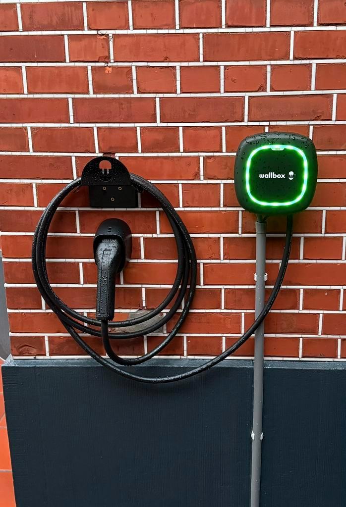 Borne de recharge Wallbox Pulsar Max, Autos : Divers, Bornes de recharge, Comme neuf, Borne de recharge, Enlèvement