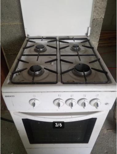 Gazinière + Four au gaz Beko, Electroménager, Cuisinières, Utilisé, Autoportant, 4 zones de cuisson, 85 à 90 cm, 45 à 60 cm, Enlèvement
