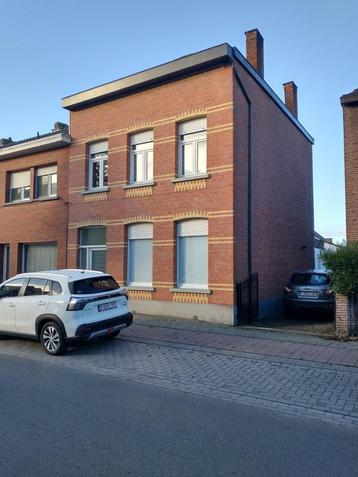 groot huis te koop in Kalmthout  disponible aux enchères