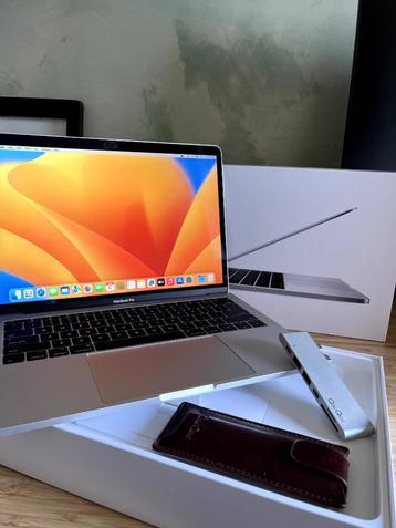 MacBook Pro 13" (2017) + dockingstation