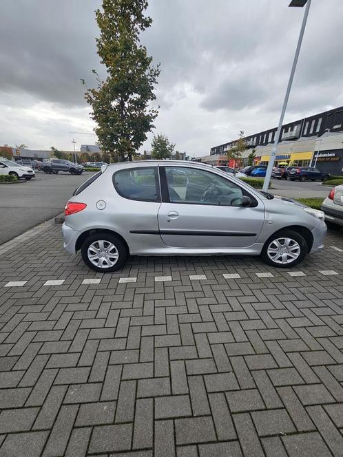 Peugeot 206+ 2010, Auto's, Peugeot, Particulier, 206+, Benzine, Euro 4, 3 deurs, Handgeschakeld, Zilver of Grijs, Grijs, Stof