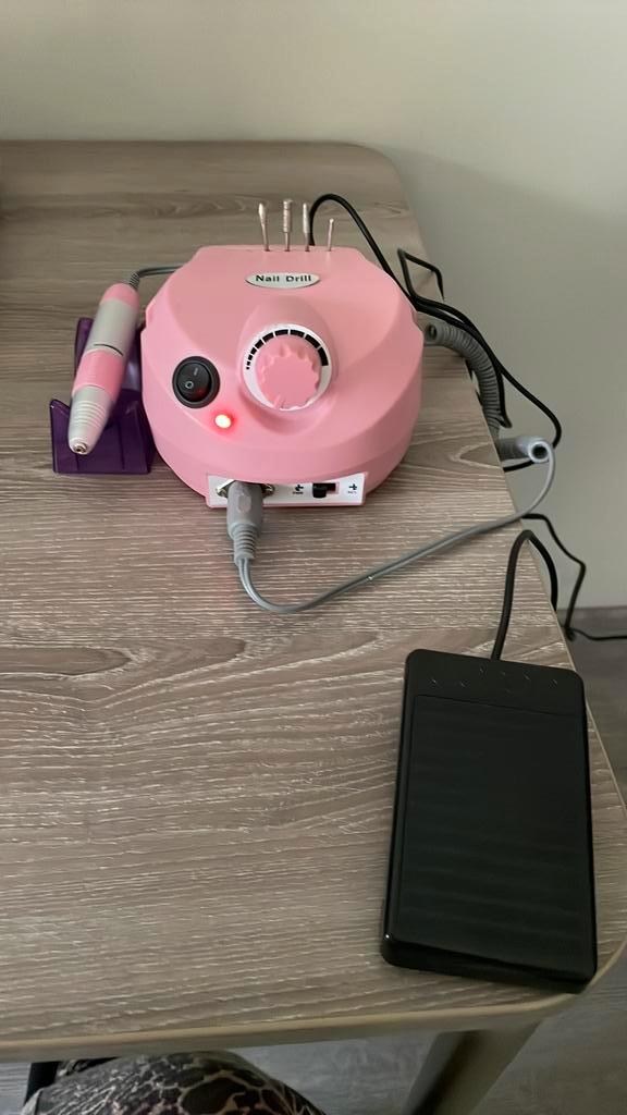 Elektrische nagelfrees, Elektronische apparatuur, Persoonlijke Verzorgingsapparatuur, Zo goed als nieuw, Ophalen