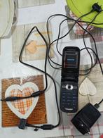 Sony Ericsson z550i, Avec simlock (verrouillage SIM), Utilisé, Clavier physique, Sans abonnement