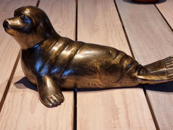 Beeld brons zeehond beschikbaar voor biedingen