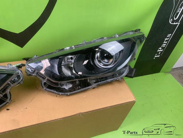 toyota yaris koplamp links 81170K0060 nieuw lamp, Auto-onderdelen, Verlichting, Toyota, Gebruikt