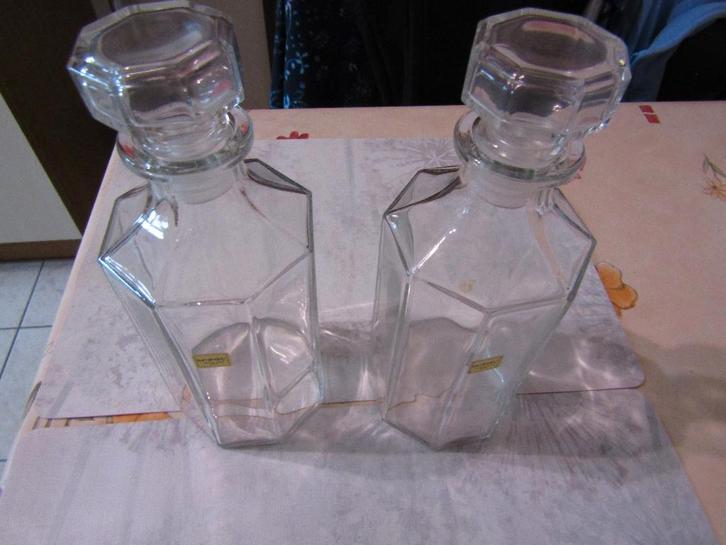 2 KRISTALLEN  WIJN KARAFFEN ., Antiquités & Art, Antiquités | Verre & Cristal, Enlèvement