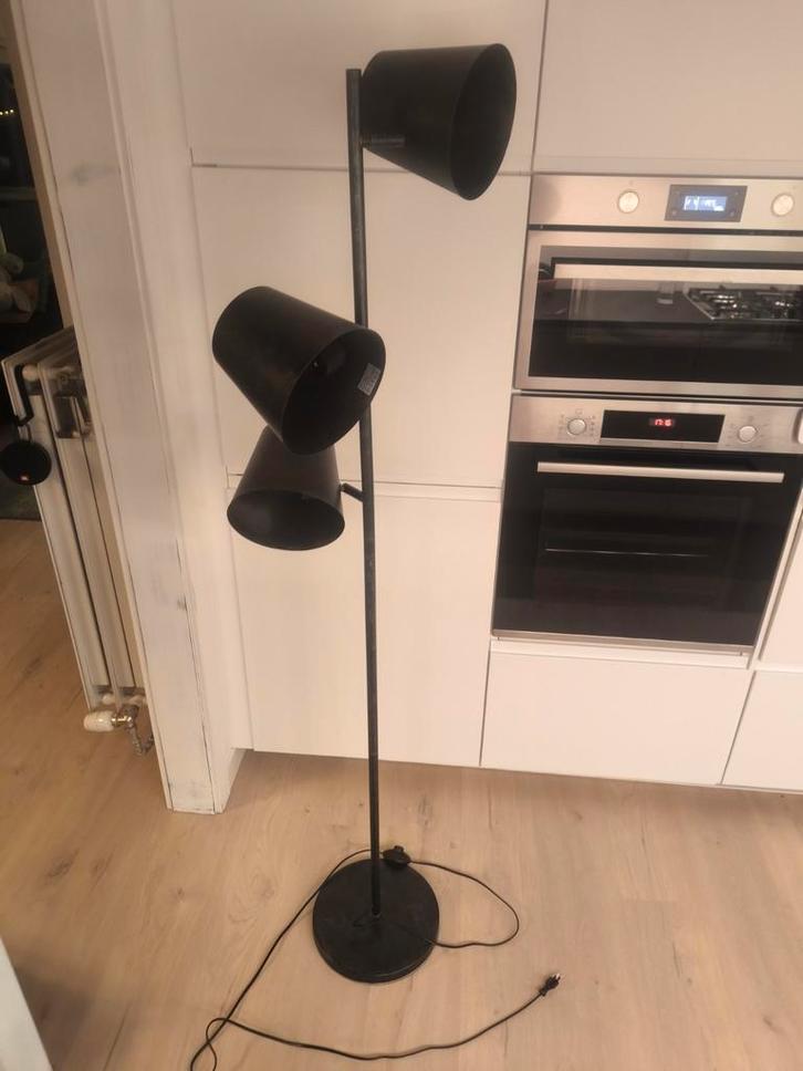 Industriële vloerlamp, Maison & Meubles, Lampes | Suspensions, Comme neuf, 75 cm ou plus, Métal, Enlèvement