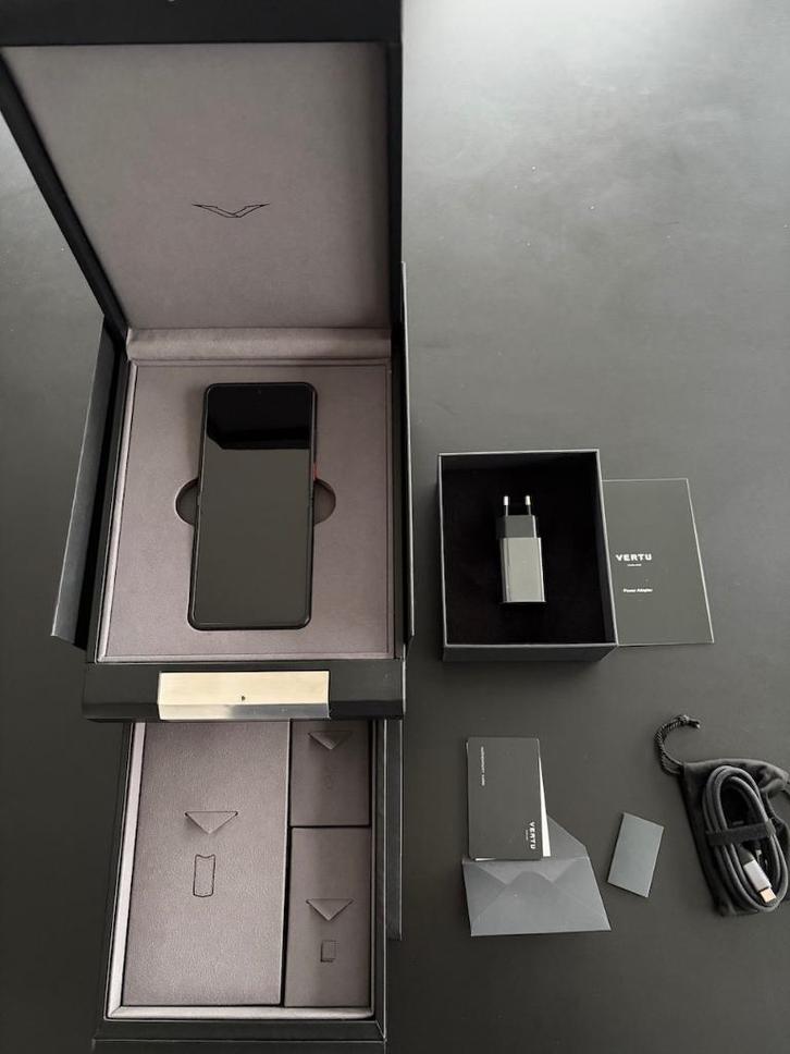 GSM vertu, Télécoms, Téléphonie mobile | Marques Autre, Neuf, Sans abonnement, Sans simlock, À clapet, 6 mégapixels ou plus, Enlèvement