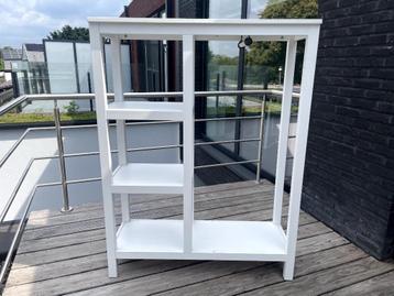 Open kledingkast model HEMNES van Ikea beschikbaar voor biedingen