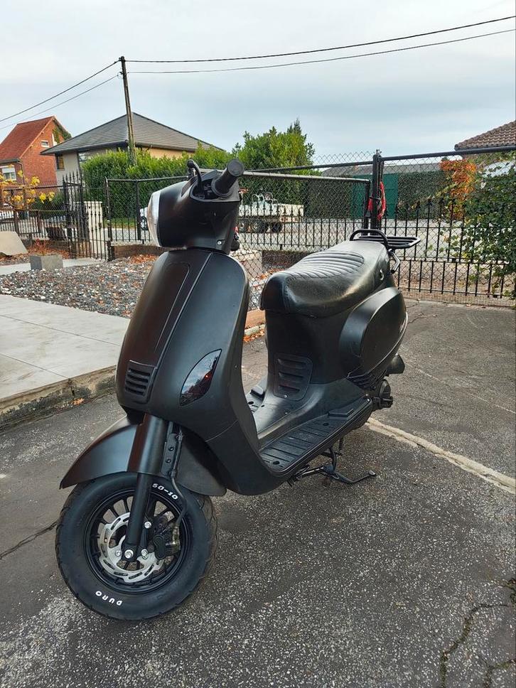 GTS Toscana - 2018 - Klasse A (geen rijbewijs), Fietsen en Brommers, Scooters | Piaggio, Ophalen