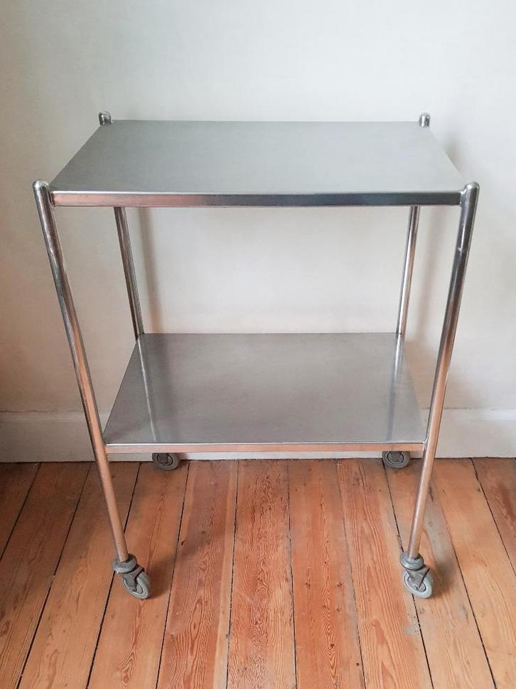 Desserte médicale - Servante - Chariot en inox sur roulettes, Maison & Meubles, Tables | Dessertes, Comme neuf, Métal, Enlèvement ou Envoi