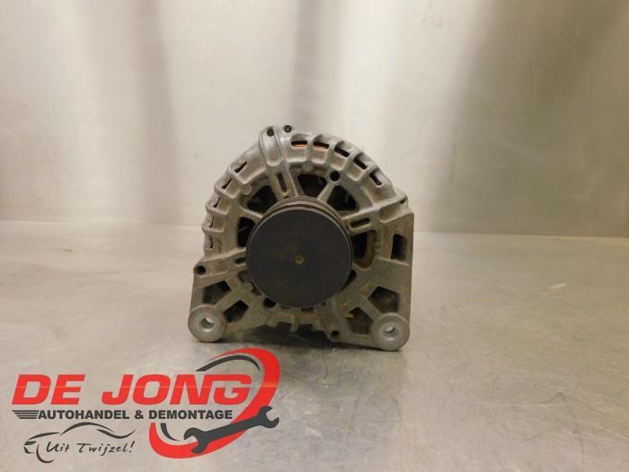 Dynamo d'un Dacia Duster, Autos : Pièces & Accessoires, Moteurs & Accessoires, Dacia, Utilisé, 3 mois de garantie, Enlèvement ou Envoi