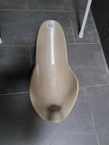 Baby badzitje beschikbaar voor biedingen