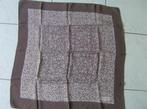 Zijden sjaal Molyneux - Paris - 65 cm x 65 cm, Kleding | Dames, Mutsen, Sjaals en Handschoenen, Ophalen of Verzenden, Sjaal
