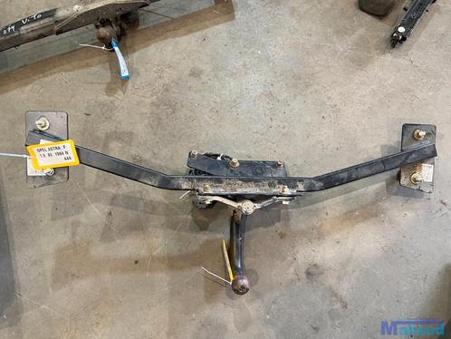 OPEL ASTRA F hatchback Trekhaak 1991-1999, Auto-onderdelen, Carrosserie, Opel, Gebruikt