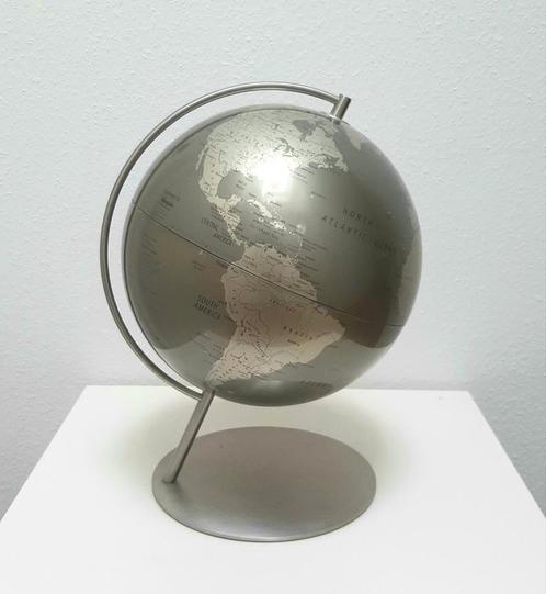 Globe design (fabriqué au Danemark), Maison & Meubles, Accessoires pour la Maison | Globes, Comme neuf, Enlèvement ou Envoi