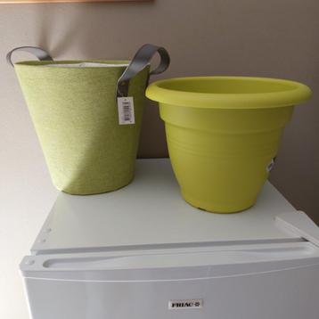 Bloempot plus cache-pot  beschikbaar voor biedingen