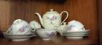 Servies porselein met bloemetjes, Ophalen