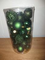 Volle doos kerstballen. Assortiment van groen., Ophalen, Zo goed als nieuw