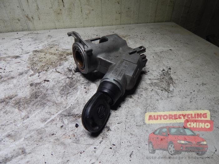 Serrure de contact + clé d'un Volkswagen Golf, Autos : Pièces & Accessoires, Autres pièces automobiles, Volkswagen, Utilisé, 3 mois de garantie