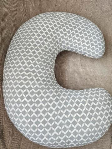 Babyvoeding kussen  beschikbaar voor biedingen