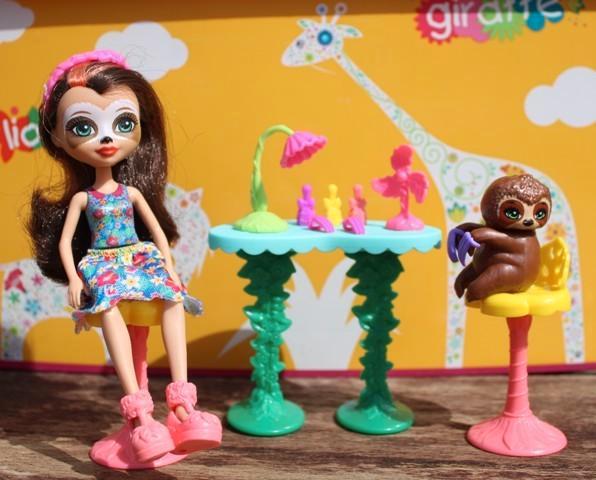 Enchantimals Rustige Salon Nagel en Wellness, Kinderen en Baby's, Speelgoed | Poppen, Zo goed als nieuw, Overige typen, Ophalen of Verzenden