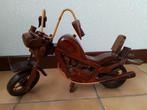 Moto in hout, Ophalen