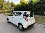 CHEVROLET SPARK 1.0i BENZINE GEKEURD + VVK 1 EIG WEINIG KM ✅, Auto's, Voorwielaandrijving, Euro 5, Stof, Wit