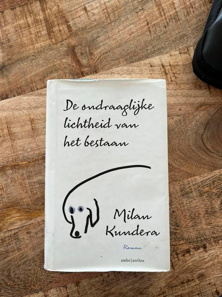 Milan Kundera - De ondraaglijke lichtheid van het bestaan, Boeken, Literatuur, Zo goed als nieuw, Ophalen of Verzenden