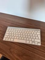 Apple draadloos toetsenbord model A1314, Ophalen of Verzenden, Zo goed als nieuw, Draadloos