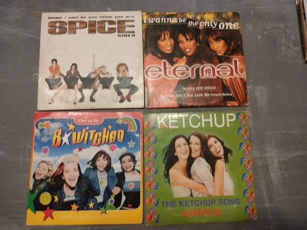 Lot 11 singles girls and boys band, CD & DVD, CD | Pop, Utilisé, Enlèvement ou Envoi