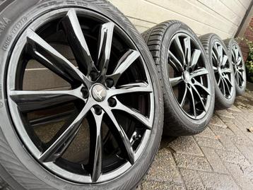 19 inch Tesla Model Y velgen Performance winterbanden sensor beschikbaar voor biedingen