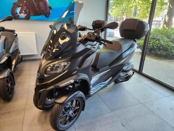 Piaggio MP3 530 EXCLUSIVE 2024 NIEUWSTAAT  beschikbaar voor biedingen