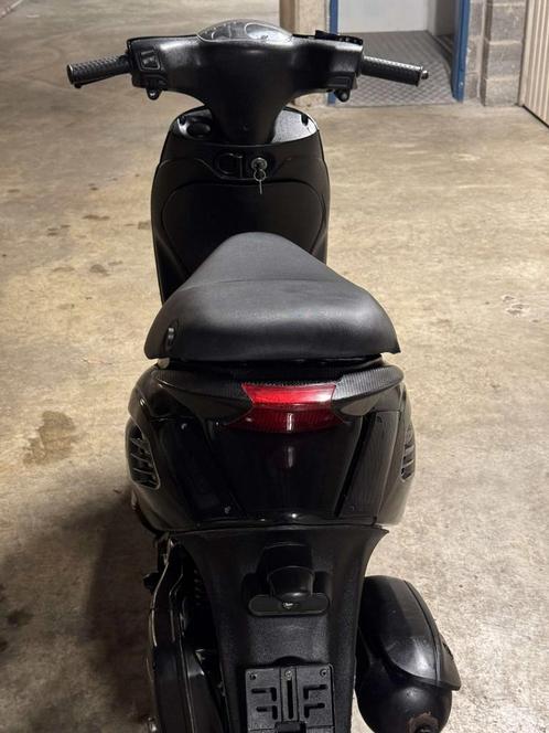 Piaggio zip iget A klasse, Fietsen en Brommers, Scooters | Piaggio, Zo goed als nieuw, Zip, Klasse A (25 km/u), Benzine, Ophalen of Verzenden
