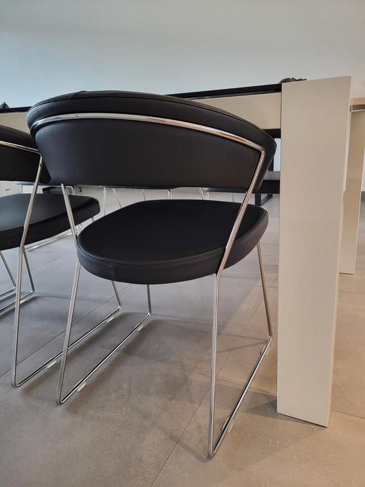 8 stoelen perfecte staat, Huis en Inrichting, Stoelen, Ophalen