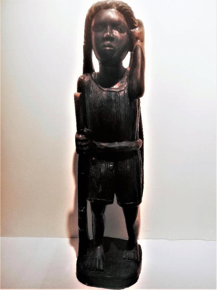 Grande statue lourde d'un chasseur africain, Antiquités & Art, Art | Sculptures & Bois, Enlèvement ou Envoi