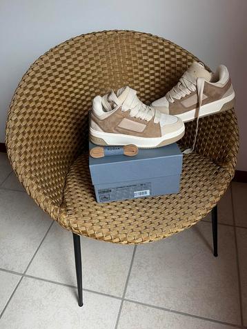 Baskets HOGAN 36,5 (Neuves) beschikbaar voor biedingen