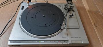 Vintage Hitachi HT-68 direct drive platenspeler  beschikbaar voor biedingen