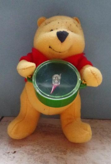 Winnie The Pooh met kompas  beschikbaar voor biedingen