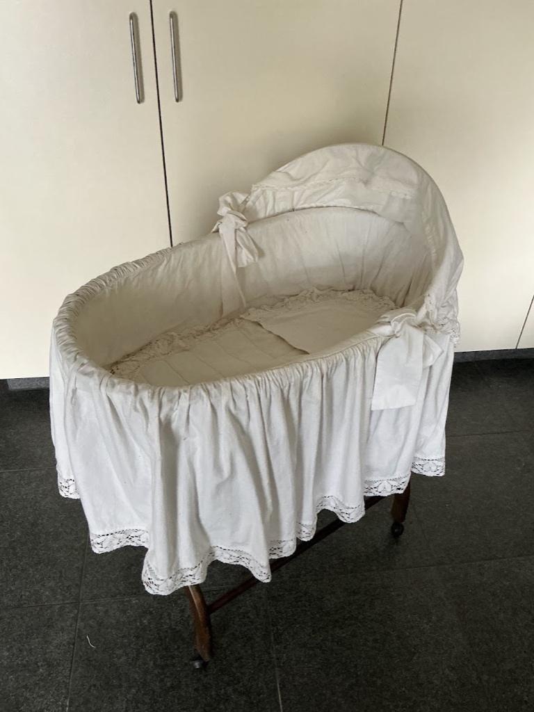 Baby wieg, Ophalen, Zo goed als nieuw, Wieg